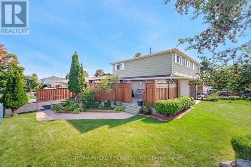 97 Juniper Crescent, Brampton, ON - Outdoor