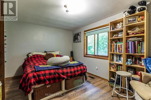 2532 Reid Side Road, Milton (Campbellville), ON - Indoor Photo Showing Bedroom