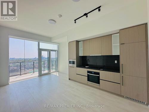 1002 - 1285 Dupont Street, Toronto (Dovercourt-Wallace Emerson-Junction), ON - Indoor Photo Showing Kitchen