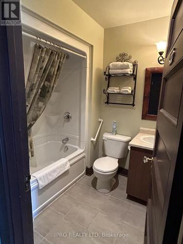 620 Lakeshore Road, Temiskaming Shores, ON - Indoor Photo Showing Bathroom