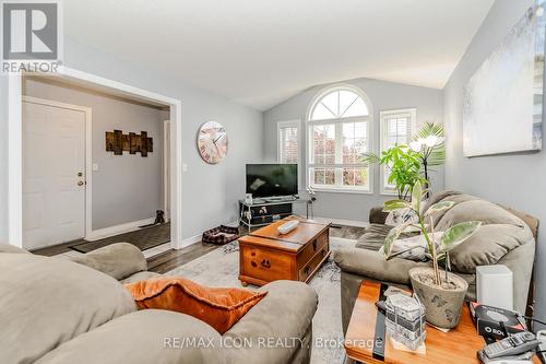 59 Lavender Road, Cambridge, ON - Indoor Photo Showing Living Room