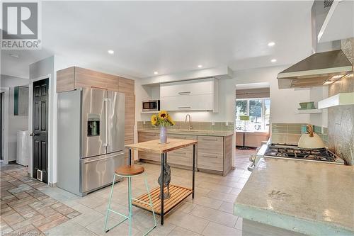 62 Hackney Ridge, Brantford, ON - Indoor Photo Showing Kitchen