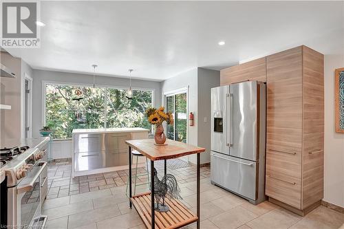 62 Hackney Ridge, Brantford, ON - Indoor Photo Showing Kitchen