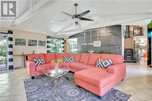 62 Hackney Ridge, Brantford, ON - Indoor Photo Showing Living Room