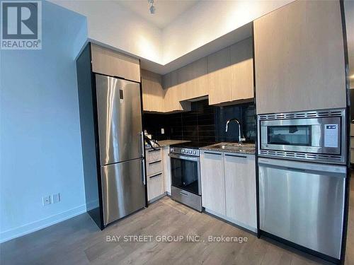 506 - 18 Maitland Terrace, Toronto, ON - Indoor Photo Showing Kitchen With Stainless Steel Kitchen