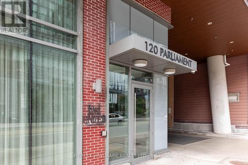 1009 - 120 Parliament Street, Toronto (Moss Park), ON - Outdoor With Exterior