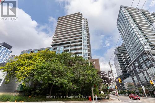 1009 - 120 Parliament Street, Toronto, ON - Outdoor With Facade