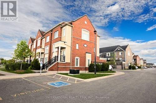 223 - 250 Sunny Meadow Boulevard, Brampton, ON - Outdoor