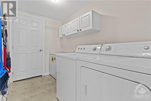 201 Aquilo Crescent, Ottawa, ON - Indoor Photo Showing Laundry Room