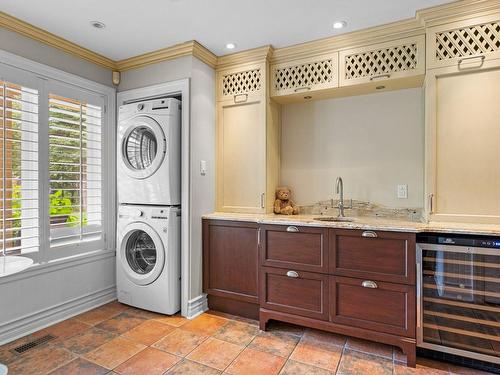 Salle d'eau - 388 Mtée Du Val-De-Loire, Saint-Adolphe-D'Howard, QC - Indoor Photo Showing Laundry Room