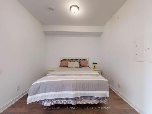 516-57 St Joseph St, Toronto, ON - Indoor Photo Showing Bedroom