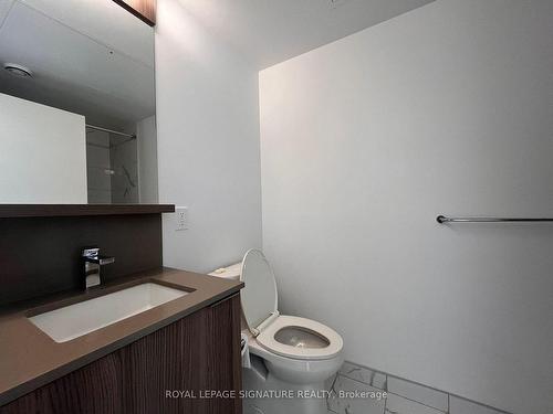 1806-85 Wood St, Toronto, ON - Indoor Photo Showing Bathroom