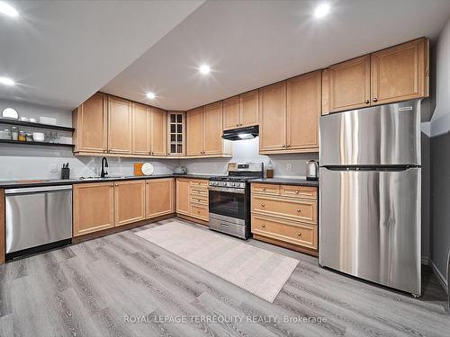 Bsmt 1-83 Sherwood Rd E, Ajax, ON - Indoor Photo Showing Kitchen