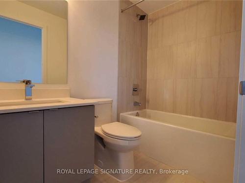 314-630 Greenwood Ave, Toronto, ON - Indoor Photo Showing Bathroom