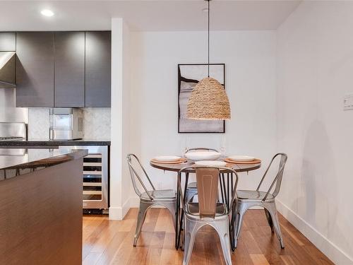 907-1400 Lynburne Pl, Langford, BC - Indoor Photo Showing Dining Room