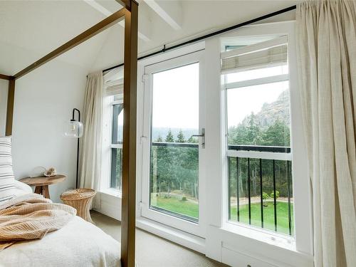 907-1400 Lynburne Pl, Langford, BC - Indoor Photo Showing Bedroom