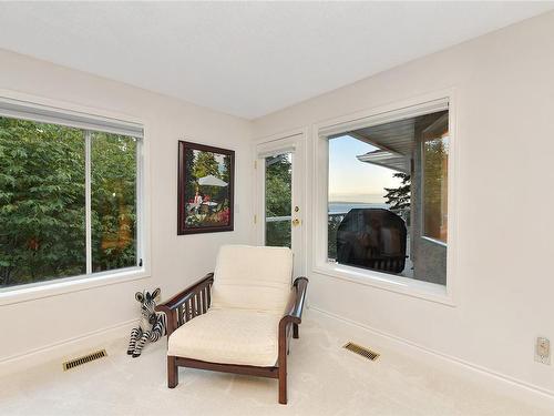 5009 Bonanza Pl, Saanich, BC 