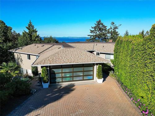 5009 Bonanza Pl, Saanich, BC 