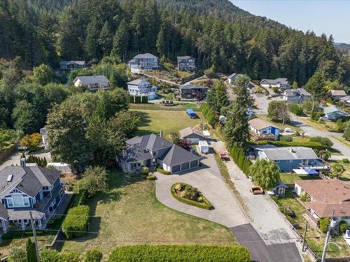 760 Craig Rd, Ladysmith, BC 