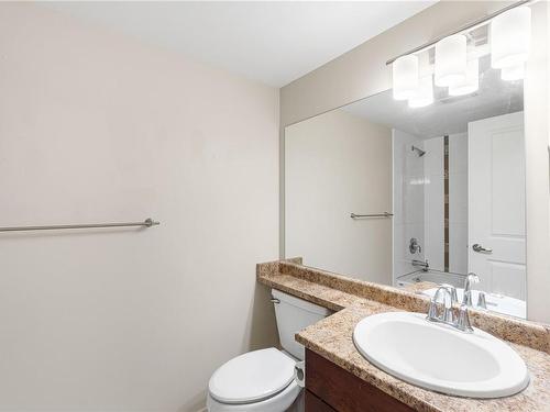 202-5670 Edgewater Lane, Nanaimo, BC - Indoor Photo Showing Bathroom