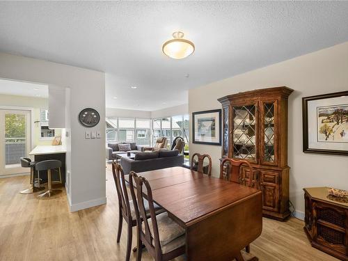 606-500 Stewart Ave, Nanaimo, BC - Indoor Photo Showing Dining Room