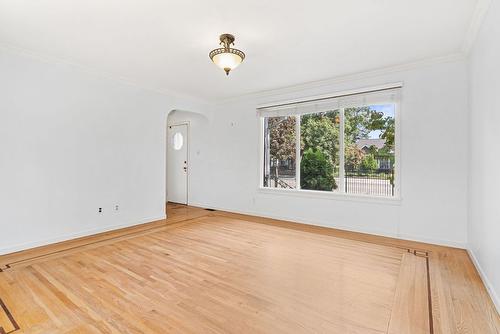 1876-1878 Ethel Street, Kelowna, BC - Indoor Photo Showing Other Room