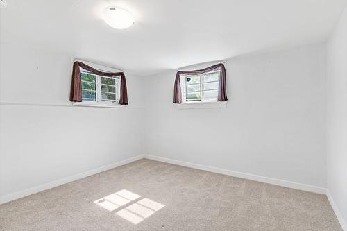 1876-1878 Ethel Street, Kelowna, BC - Indoor Photo Showing Other Room