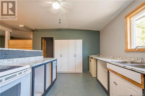 61 Coburg, Coburg, NB - Indoor Photo Showing Kitchen