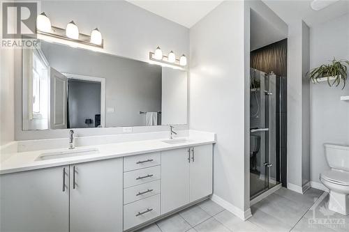 648 Mikinak Road, Ottawa, ON - Indoor Photo Showing Bathroom