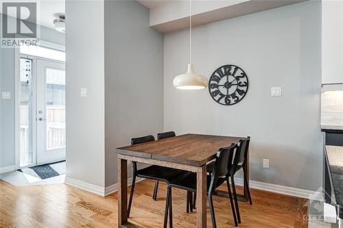 648 Mikinak Road, Ottawa, ON - Indoor Photo Showing Dining Room