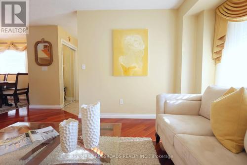 78 Trojan Crescent, Markham, ON - Indoor Photo Showing Living Room