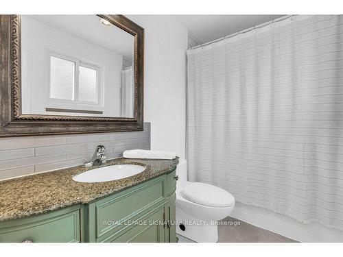 18 Spruyt Ave, East Luther Grand Valley, ON - Indoor Photo Showing Bathroom