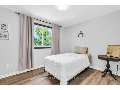 18 Spruyt Ave, East Luther Grand Valley, ON - Indoor Photo Showing Bedroom