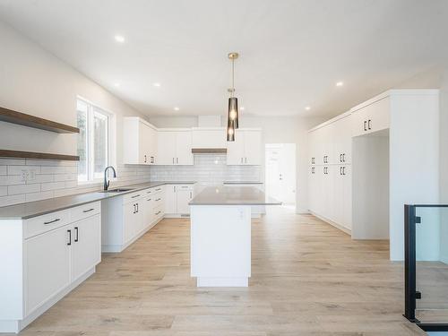 2594 Grand View Place, South Shuswap, BC - Indoor Photo Showing Kitchen With Upgraded Kitchen