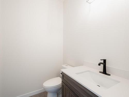 2594 Grand View Place, South Shuswap, BC - Indoor Photo Showing Bathroom