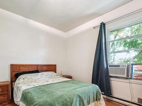 Logement - 7763  - 7767 Rue Édouard, Montréal (Lasalle), QC - Indoor Photo Showing Bedroom