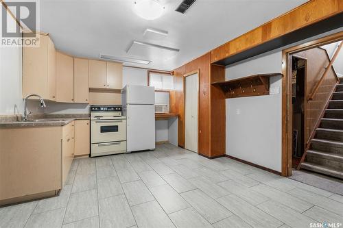 1410 Cumberland Avenue S, Saskatoon, SK - Indoor Photo Showing Kitchen