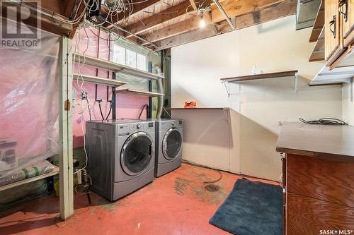 1410 Cumberland Avenue S, Saskatoon, SK - Indoor Photo Showing Laundry Room