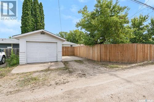 1410 Cumberland Avenue S, Saskatoon, SK - Outdoor