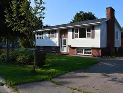 29 MacLellan Street  Antigonish, NS B2G 1V6