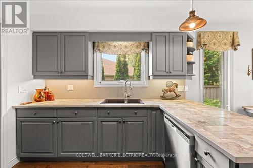 6 Wintergreen Court, Peterborough (Monaghan), ON - Indoor Photo Showing Kitchen