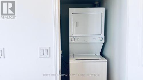 2711 - 385 Prince Of Wales Drive, Mississauga (City Centre), ON - Indoor Photo Showing Laundry Room