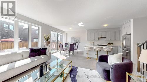 13 Pattulo Drive, Caledon, ON - Indoor Photo Showing Living Room