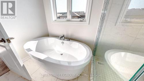 13 Pattulo Drive, Caledon, ON - Indoor Photo Showing Bathroom