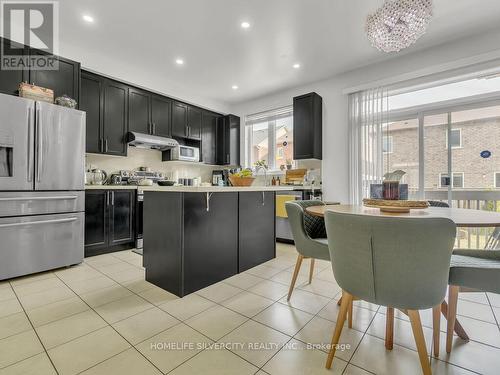 19 Kilkarrin Road, Brampton, ON - Indoor Photo Showing Kitchen With Upgraded Kitchen