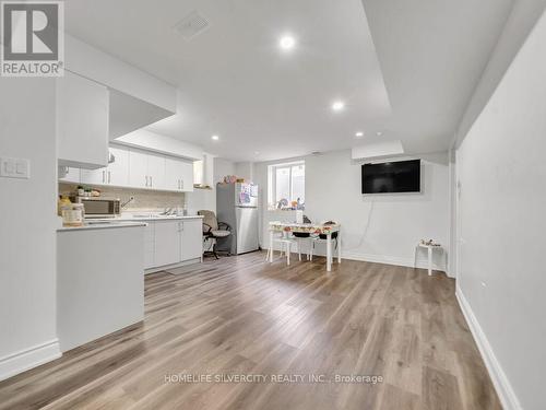 19 Kilkarrin Road, Brampton, ON - Indoor Photo Showing Kitchen