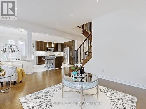 61 Bush Ridges Avenue, Richmond Hill, ON - Indoor Photo Showing Living Room