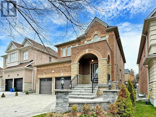 61 Bush Ridges Avenue, Richmond Hill, ON - Outdoor With Facade