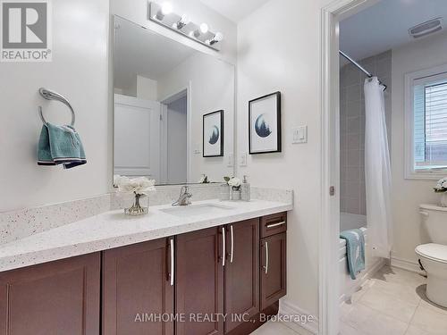 61 Bush Ridges Avenue, Richmond Hill, ON - Indoor Photo Showing Bathroom