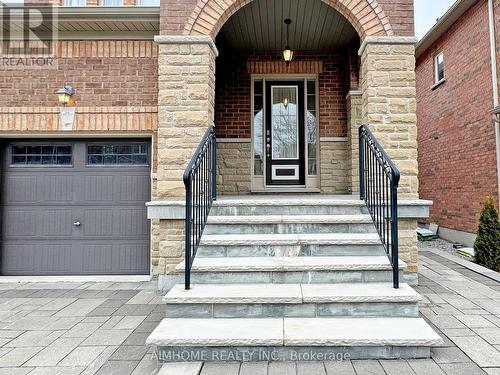 61 Bush Ridges Avenue, Richmond Hill (Jefferson), ON - Outdoor